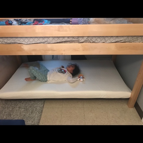 ‼️ DONATED ‼️ Cool gel memory foam mattress - Picture 3 of 3